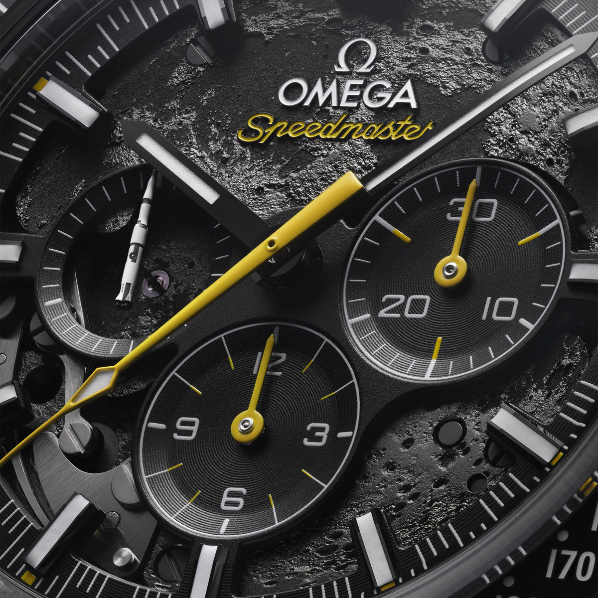 Omega Speedmaster Moonwatch Dark Side of the Moon “Apollo 8” 2024 Manual 44.25 mm