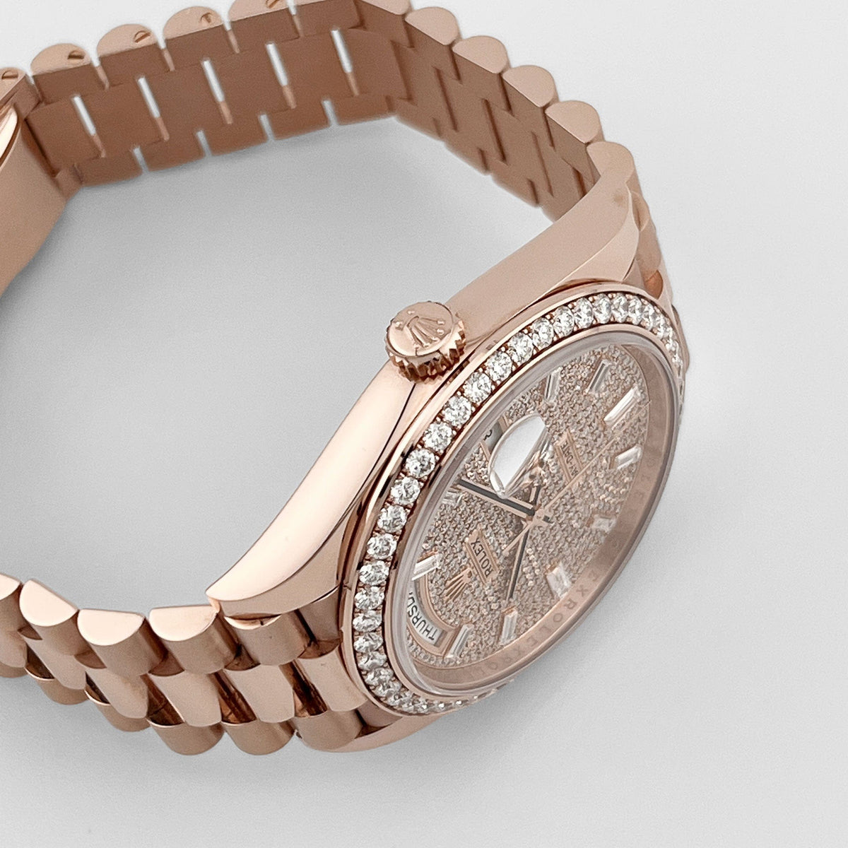 Rolex Day-Date 40 228345RBR Everose Gold Diamond-Paved Dial Diamond Bezel Automatic 40 mm